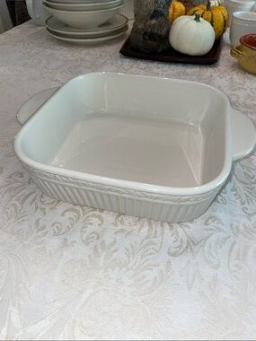 Mikasa Italian Countryside Ivory Stoneware 8 1/4” Square Casserole Dish